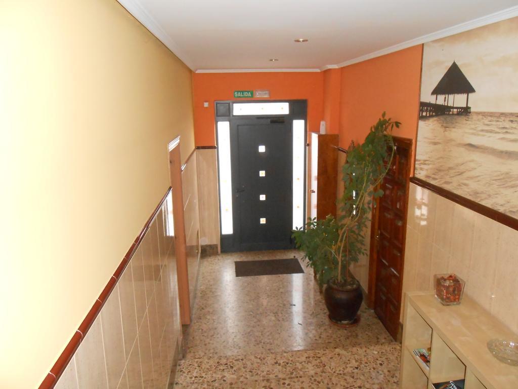 Hostal Restaurante El Abuelo Trobajo Del Camino Kültér fotó
