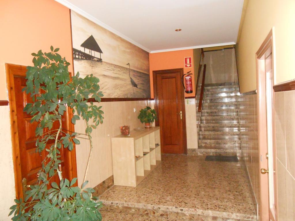 Hostal Restaurante El Abuelo Trobajo Del Camino Kültér fotó