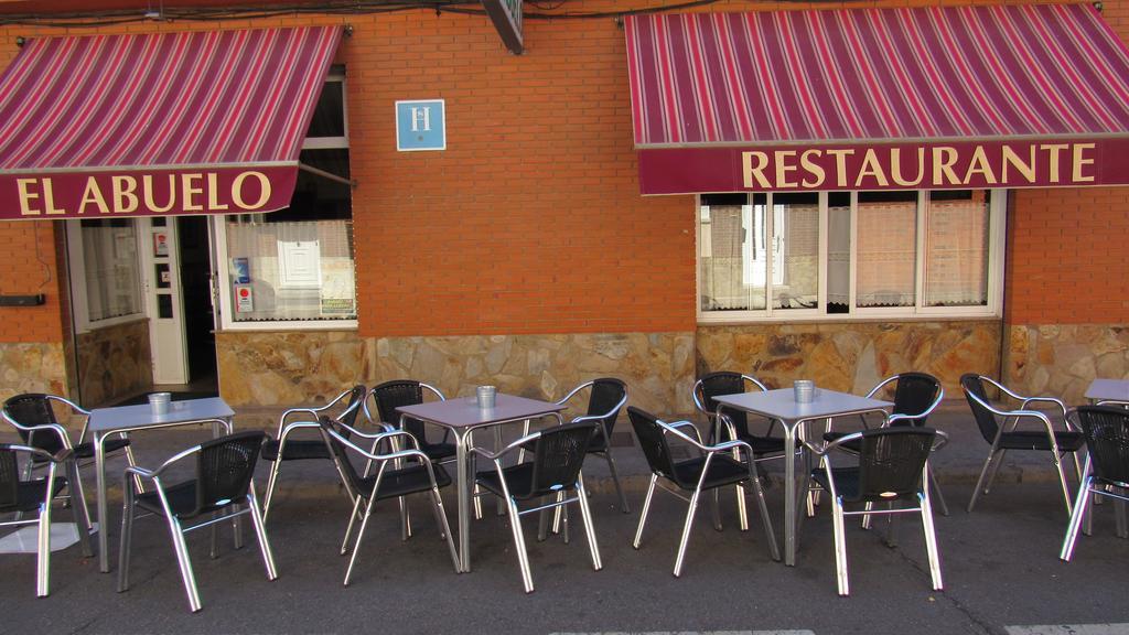 Hostal Restaurante El Abuelo Trobajo Del Camino Kültér fotó