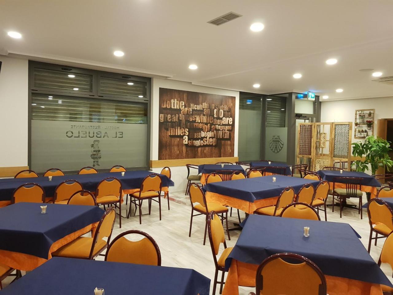 Hostal Restaurante El Abuelo Trobajo Del Camino Kültér fotó
