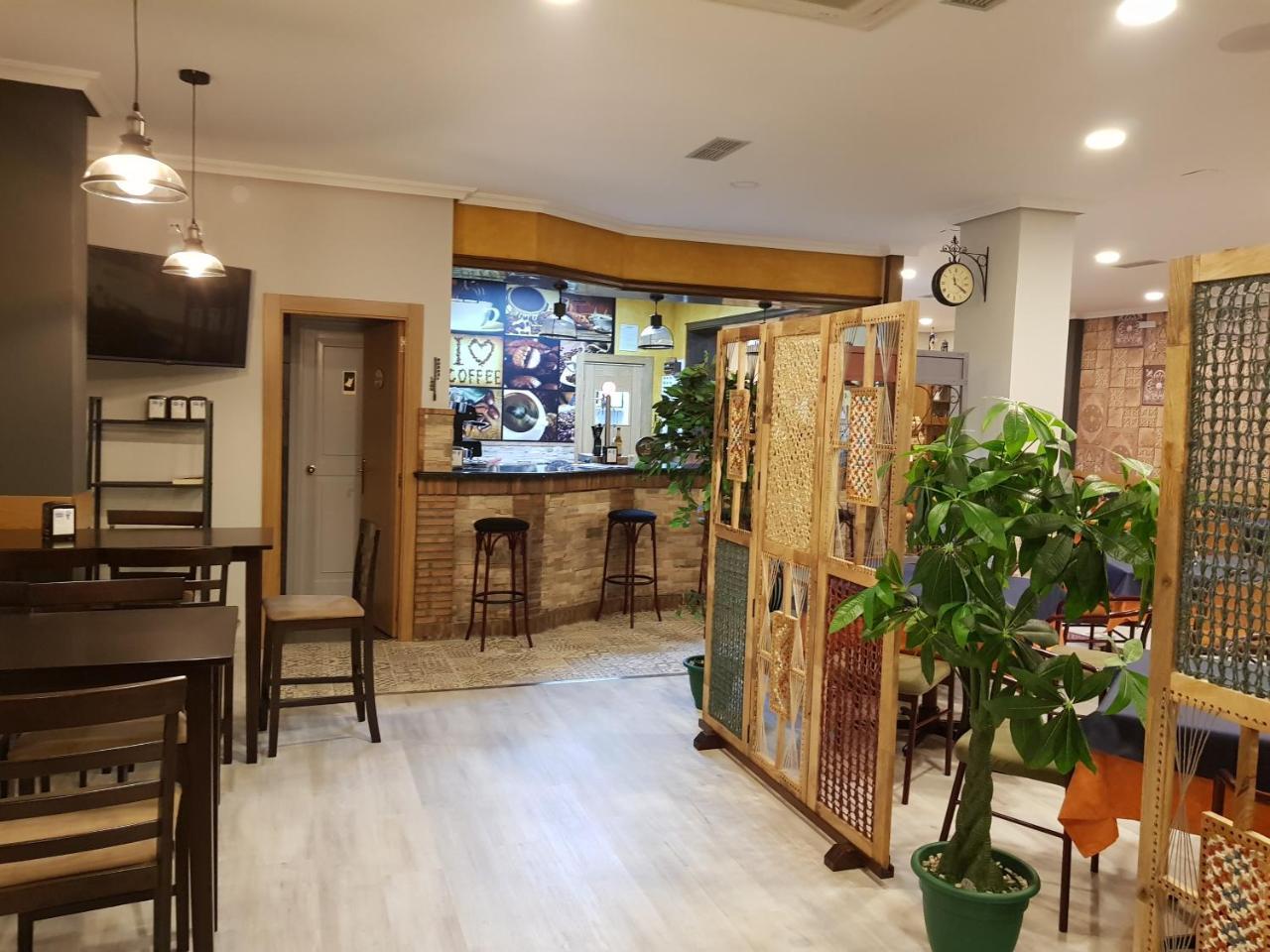 Hostal Restaurante El Abuelo Trobajo Del Camino Kültér fotó