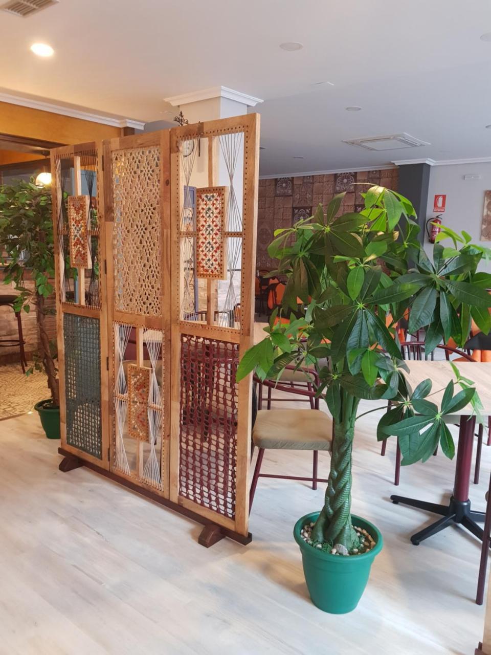 Hostal Restaurante El Abuelo Trobajo Del Camino Kültér fotó